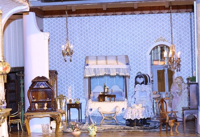 Astolat Dollhouse Castle. Dormitorio miniatura.