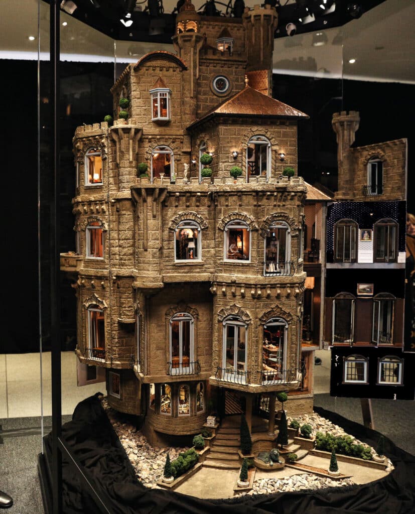 ¿Cuál es la casa de muñecas más cara? Astolat Dollhouse Castle. Exposición.